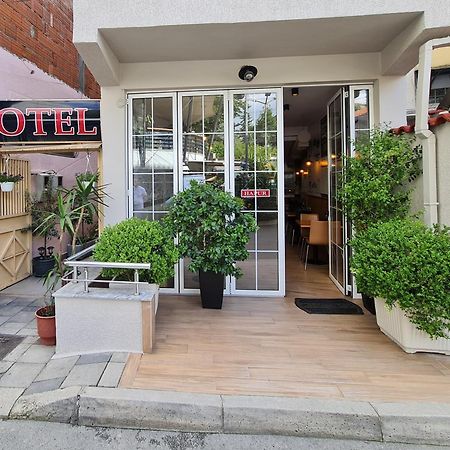 Hotel La Villa Tiranë Ngoại thất bức ảnh