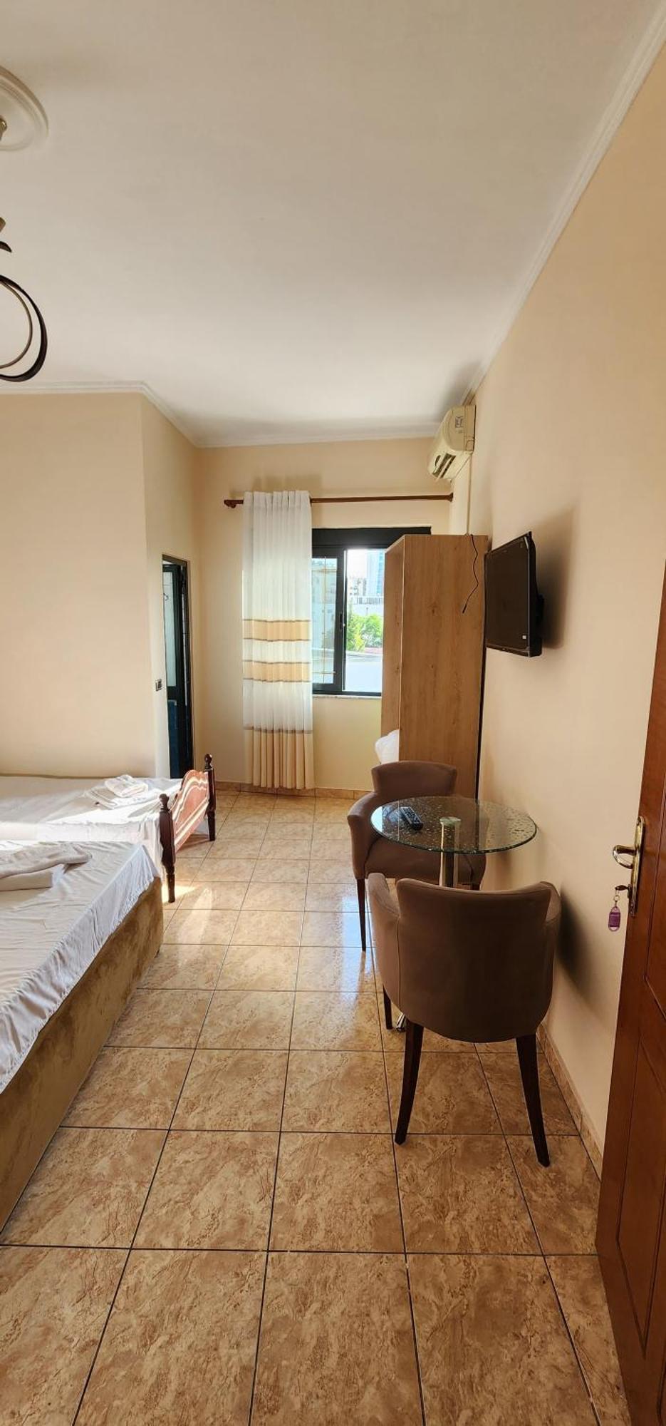 Hotel La Villa Tiranë Ngoại thất bức ảnh