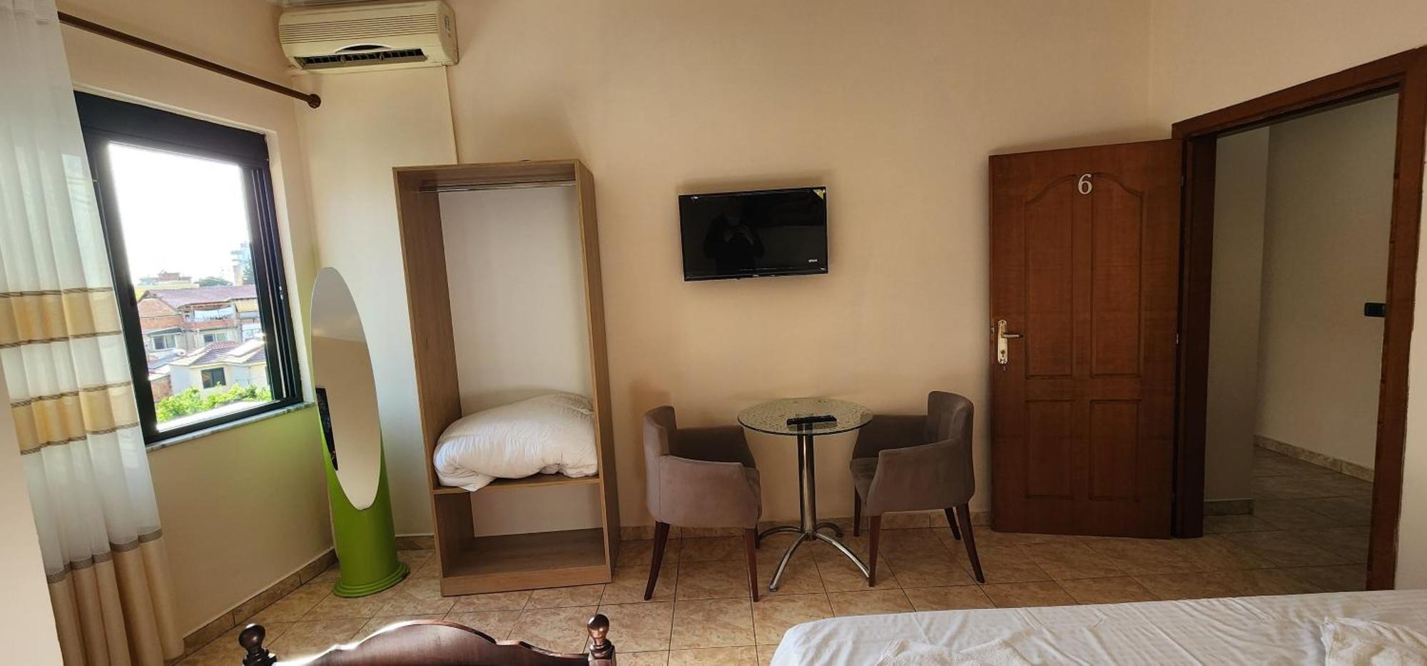 Hotel La Villa Tiranë Ngoại thất bức ảnh