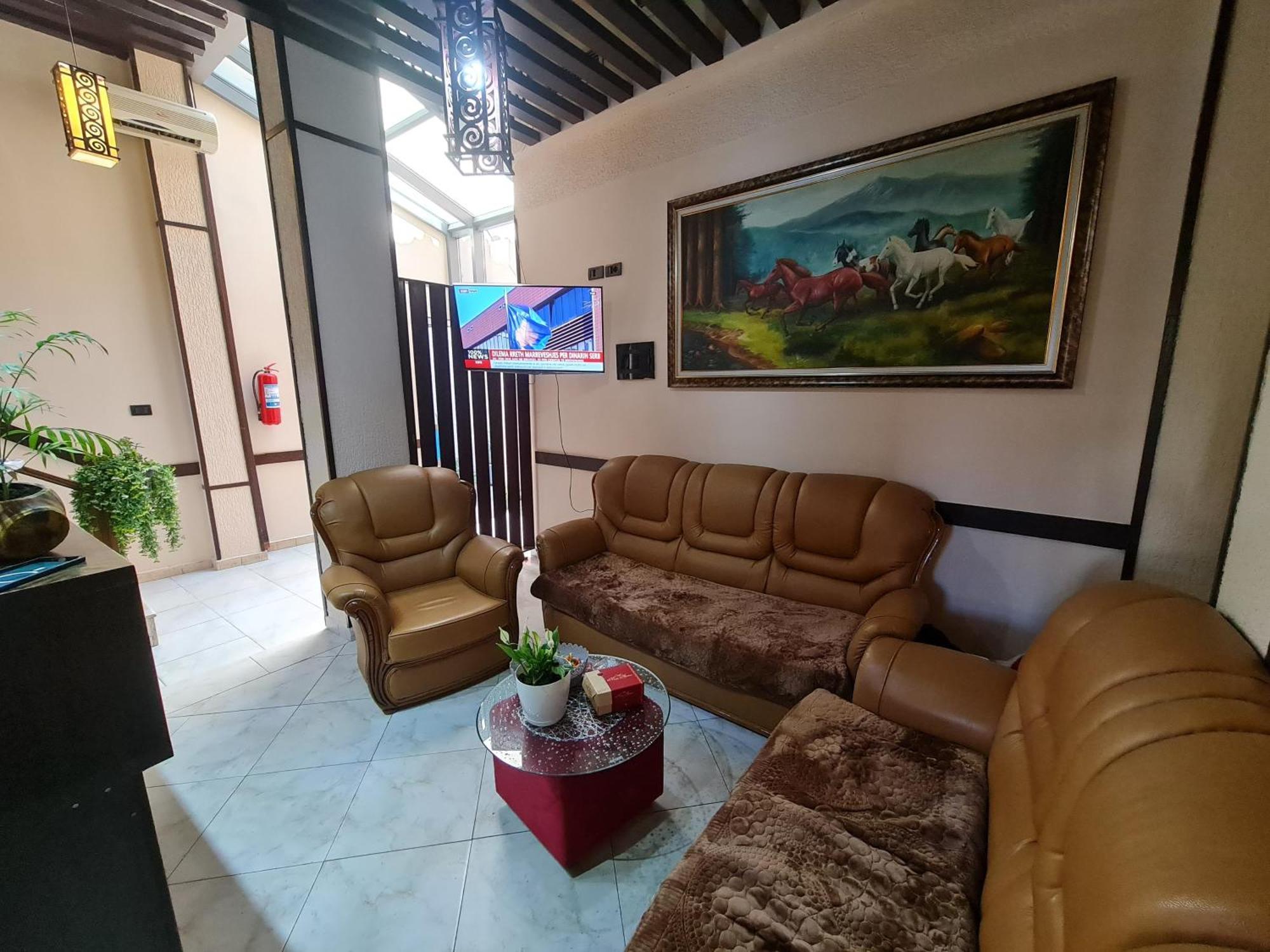 Hotel La Villa Tiranë Ngoại thất bức ảnh