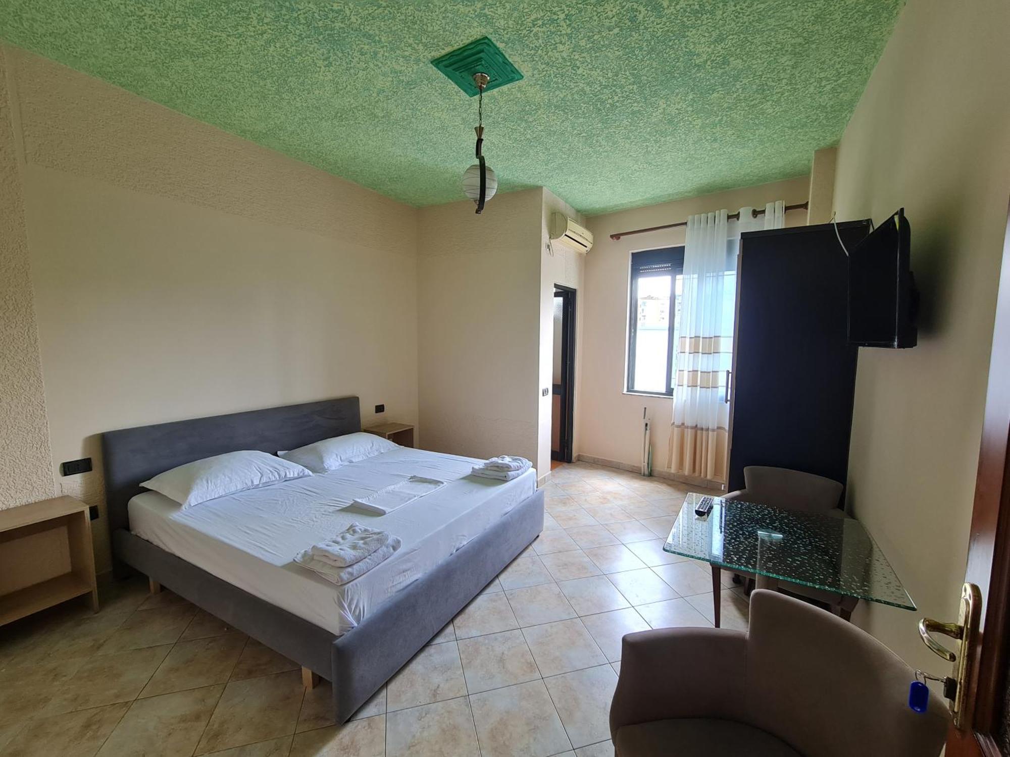Hotel La Villa Tiranë Ngoại thất bức ảnh