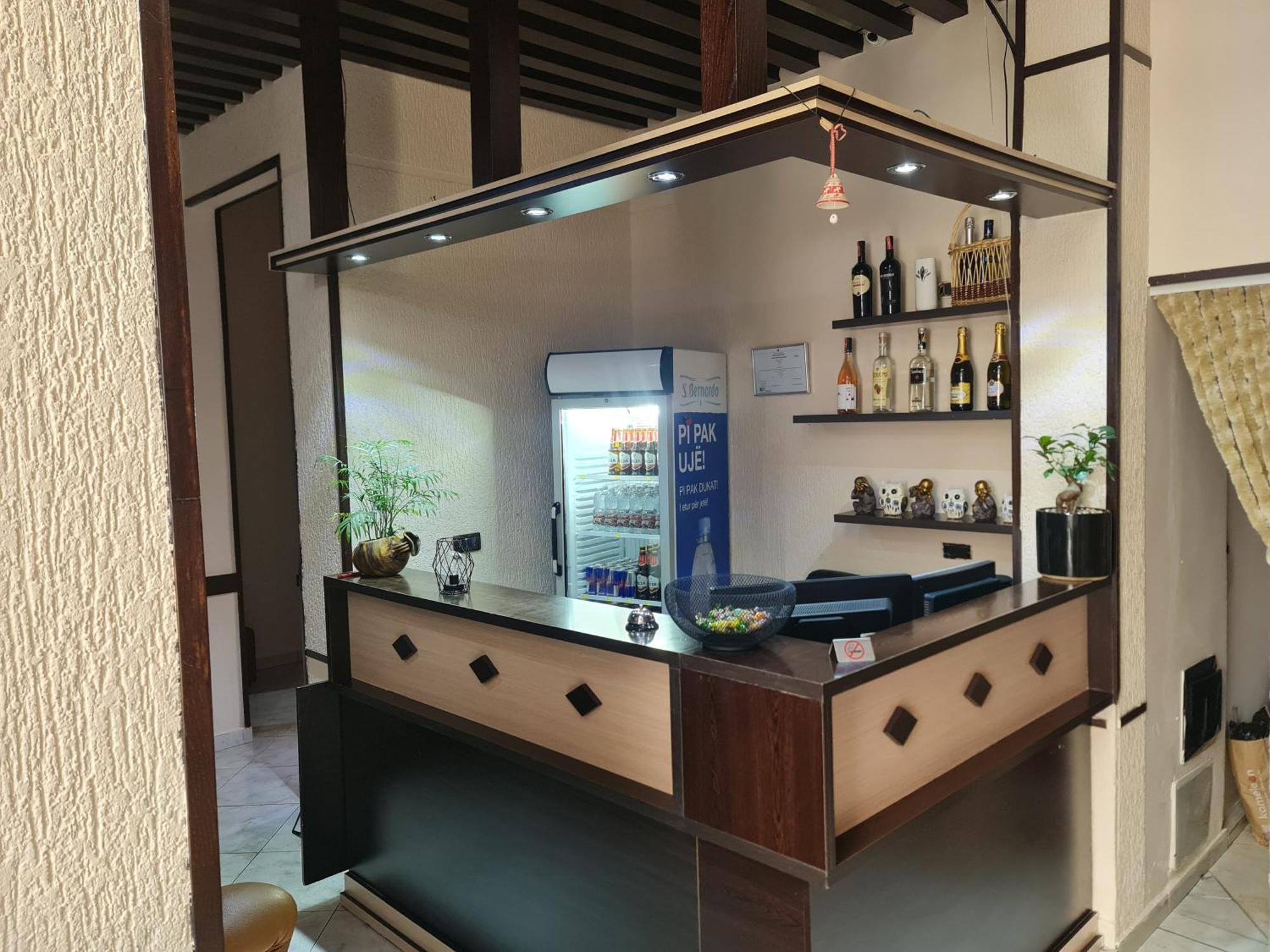 Hotel La Villa Tiranë Ngoại thất bức ảnh