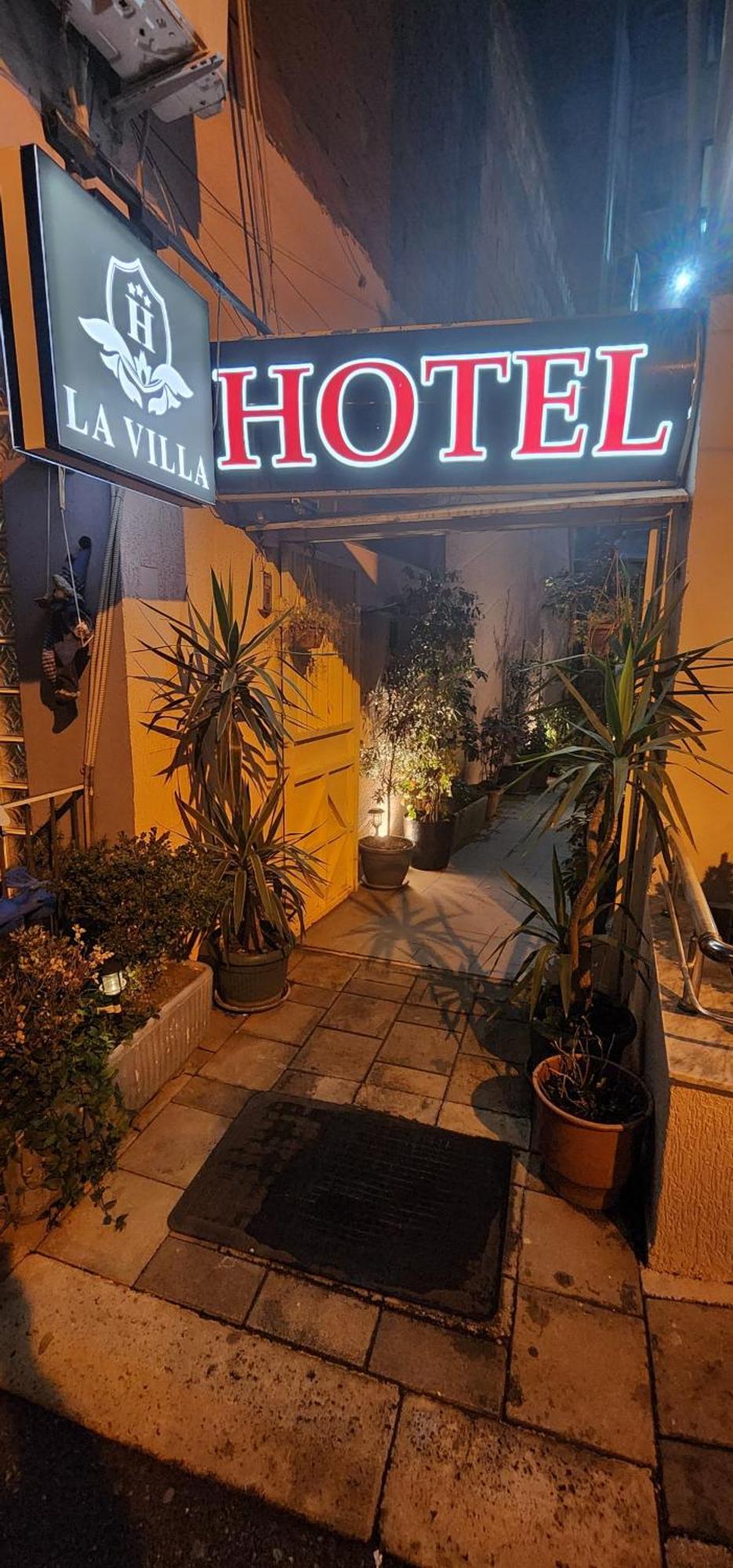 Hotel La Villa Tiranë Ngoại thất bức ảnh