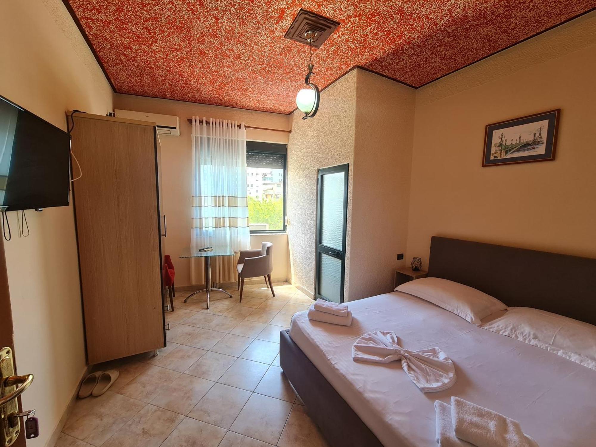 Hotel La Villa Tiranë Ngoại thất bức ảnh